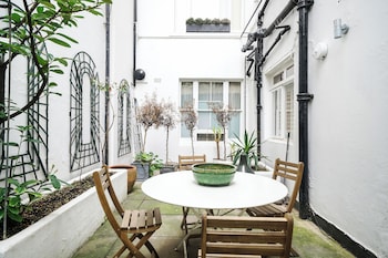 queens gate by chaps