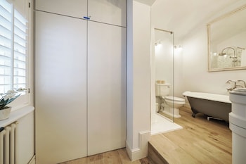 queens gate by chaps