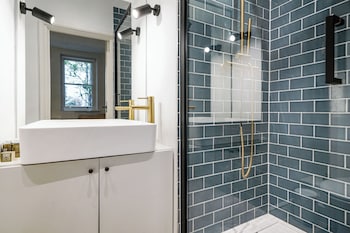 queens gate by chaps