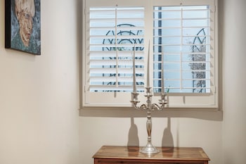 queens gate by chaps