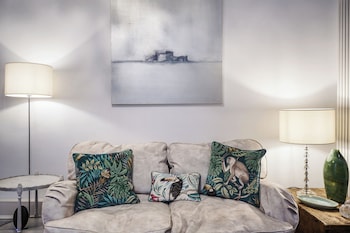 Queens Gate 'By Chaps',The Royal Marsden Hospital>>London,0 star