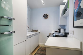 Queens Gate 'By Chaps',The Royal Marsden Hospital>>London,0 star