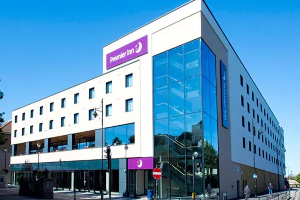 premier inn staines upon thames