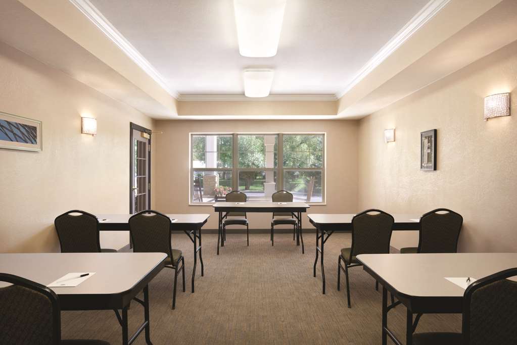 country inn and suites by radisson madison southwest wi