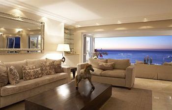 the clarendon bantry bay