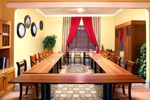 mountain manor guest house and executive suites