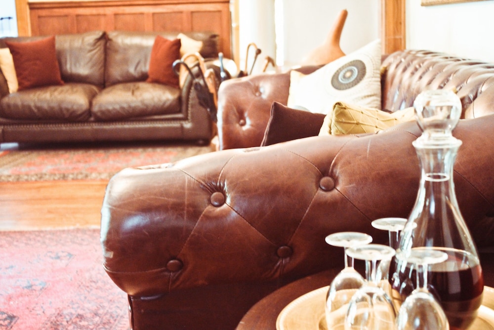 mountain manor guest house and executive suites