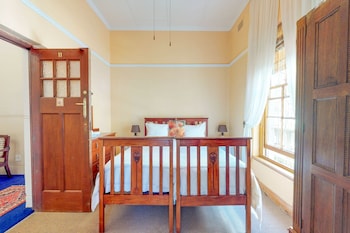 mountain manor guest house and executive suites