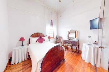 mountain manor guest house and executive suites