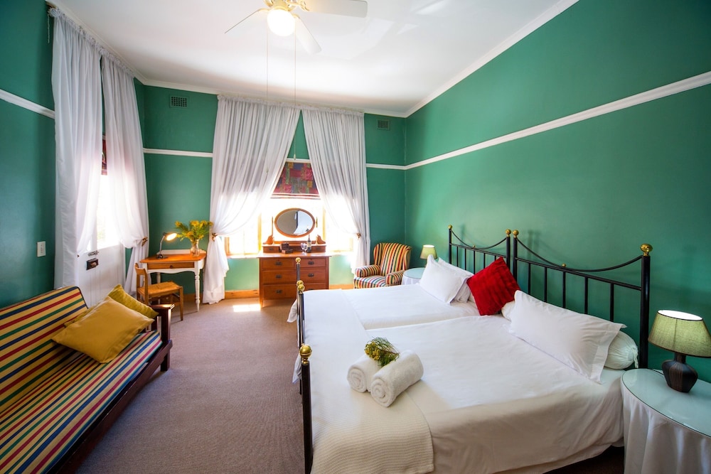 mountain manor guest house and executive suites