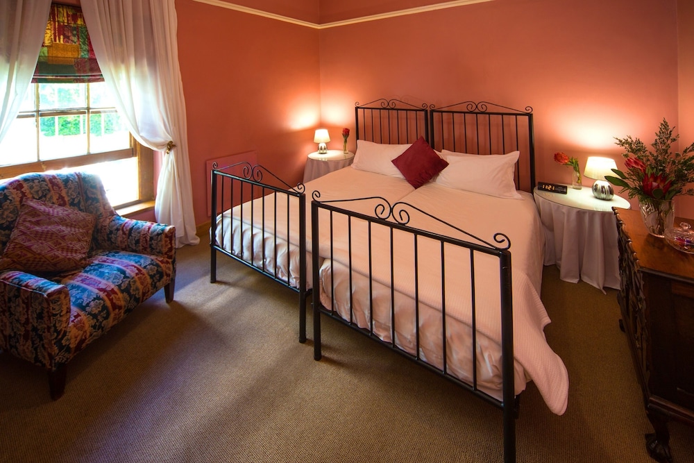mountain manor guest house and executive suites