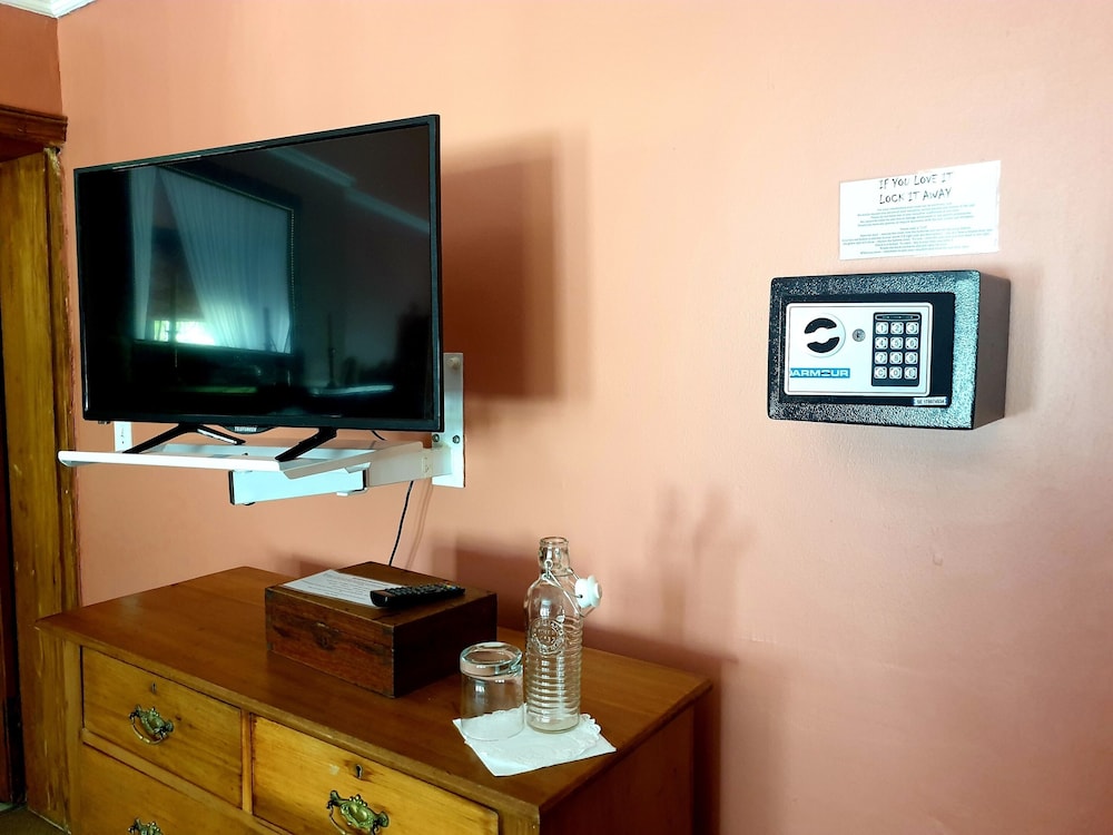 mountain manor guest house and executive suites