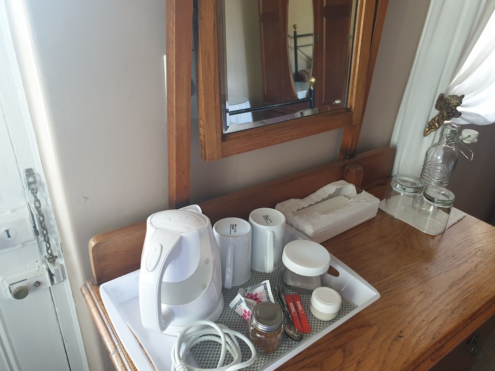 mountain manor guest house and executive suites