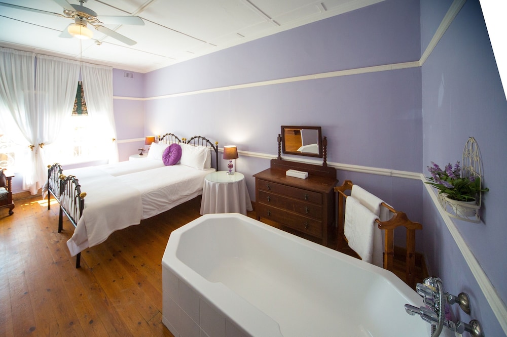 mountain manor guest house and executive suites
