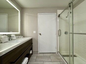 la casa modesto ascend hotel collection