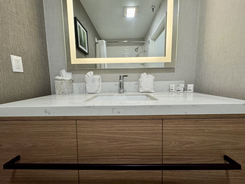 la casa modesto ascend hotel collection