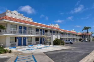 motel 6 carlsbad ca east