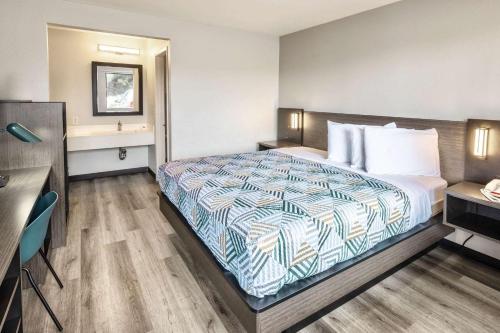 motel 6 carlsbad ca east