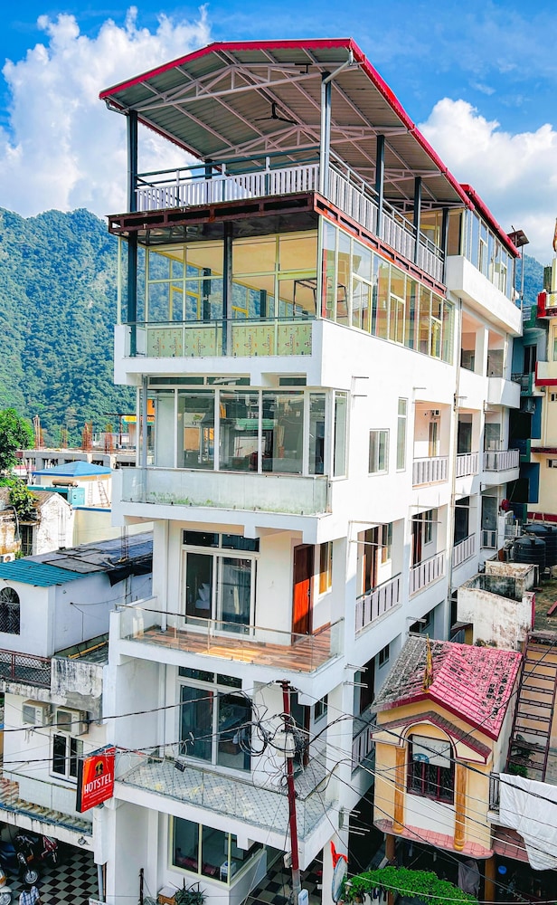 hotstel rishikesh tapovan