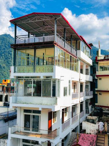 hotstel rishikesh tapovan