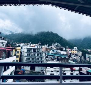 hotstel rishikesh tapovan