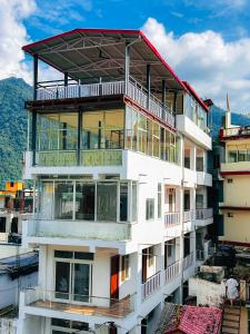 Hotstel Rishikesh,Tapovan,Badrinath Rd    Tapovan,2 star