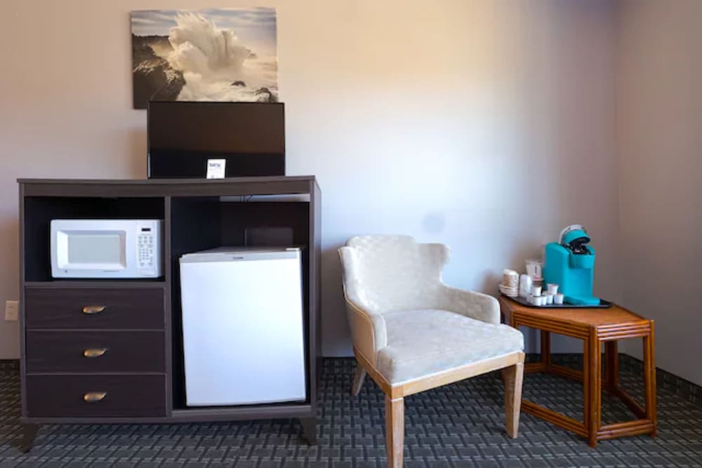 oyo waves hotel newport or nye beach