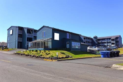 Oyo Waves Hotel Newport Or - Nye Beach,,2 star