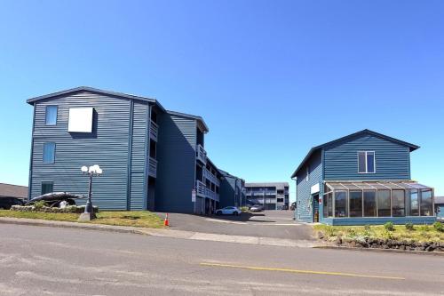 Oyo Waves Hotel Newport Or - Nye Beach,,2 star