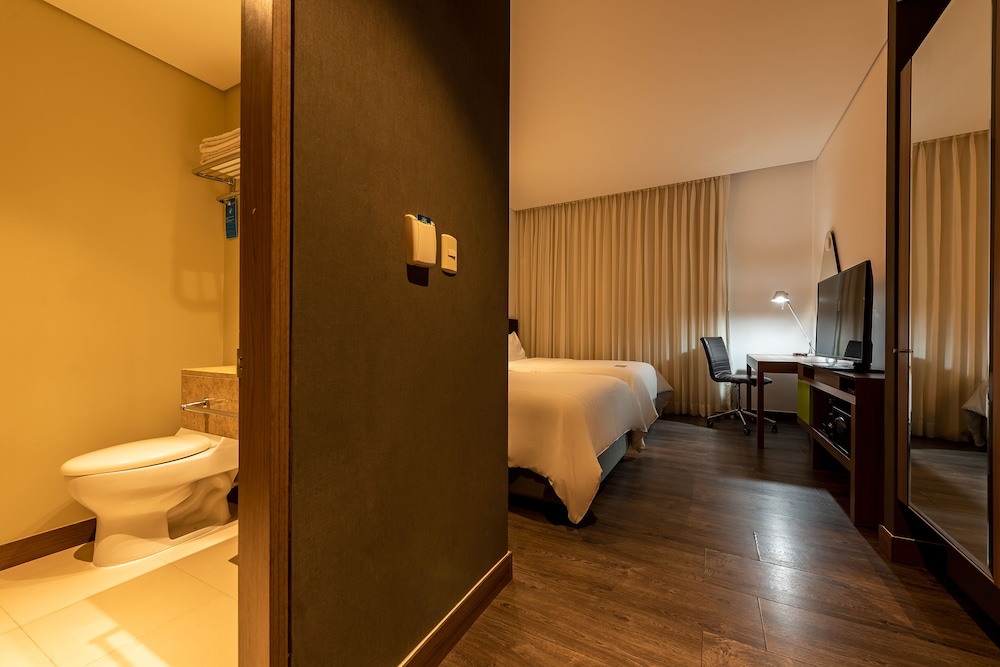 hampton by hilton cartagena