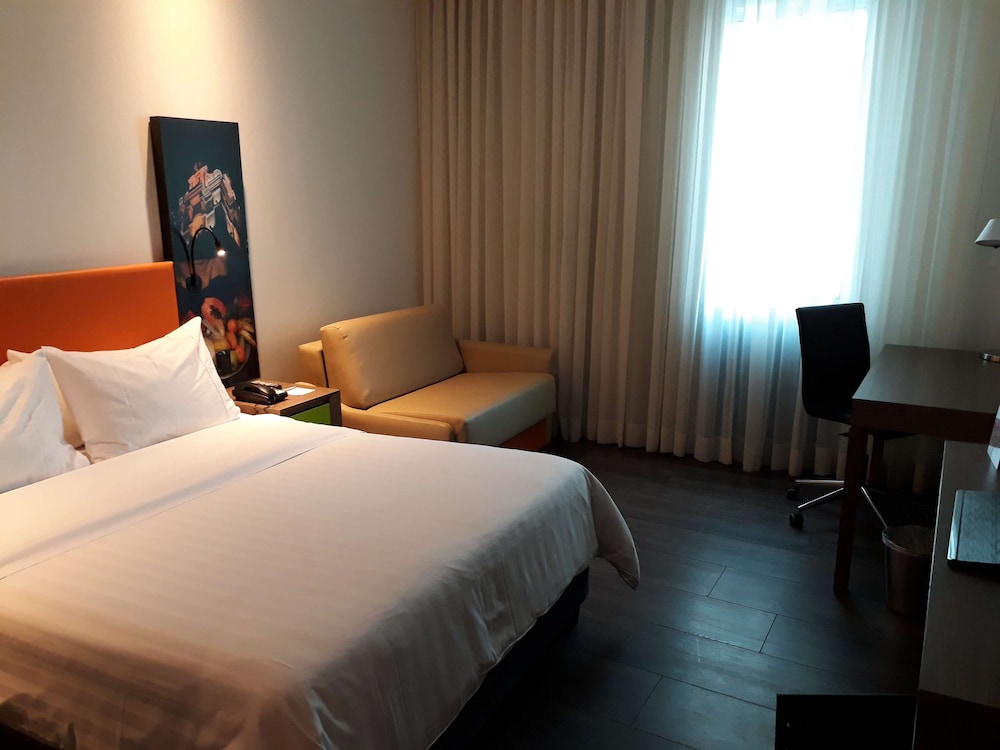 hampton by hilton cartagena