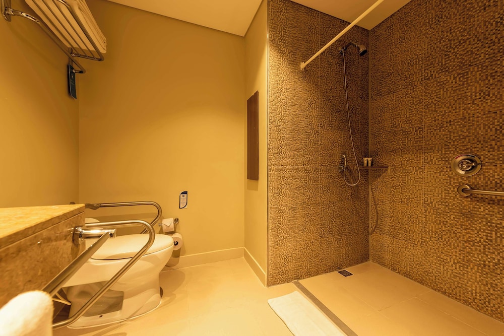 hampton by hilton cartagena