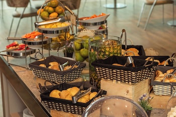 hampton by hilton cartagena