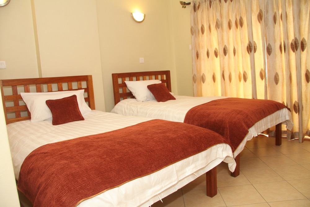 nairobi transit hotel