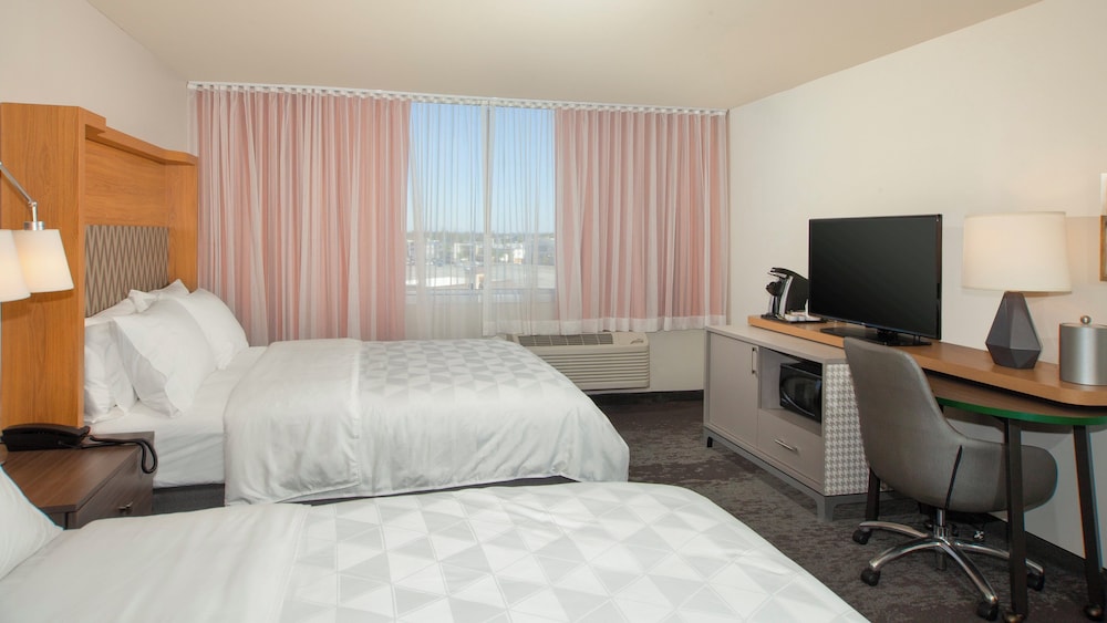holiday inn panama city by ihg