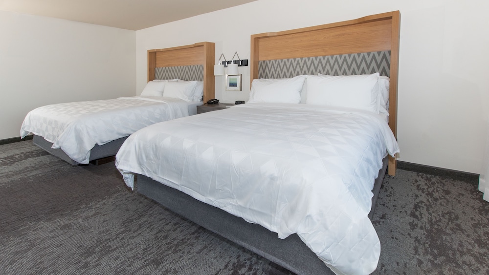 holiday inn panama city by ihg