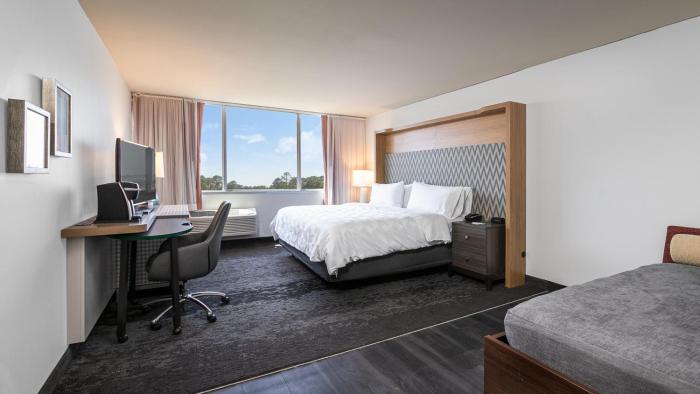 holiday inn panama city by ihg