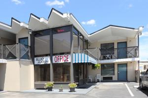 blue marlin inn and suites
