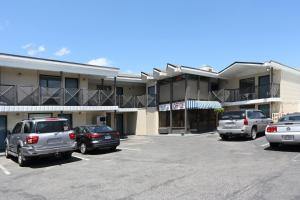 blue marlin inn and suites