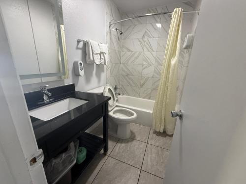 blue marlin inn and suites