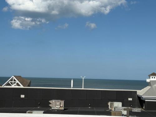 blue marlin inn and suites