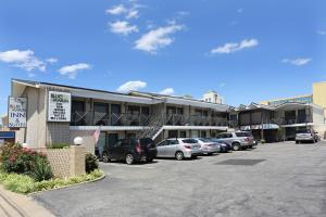 blue marlin inn and suites