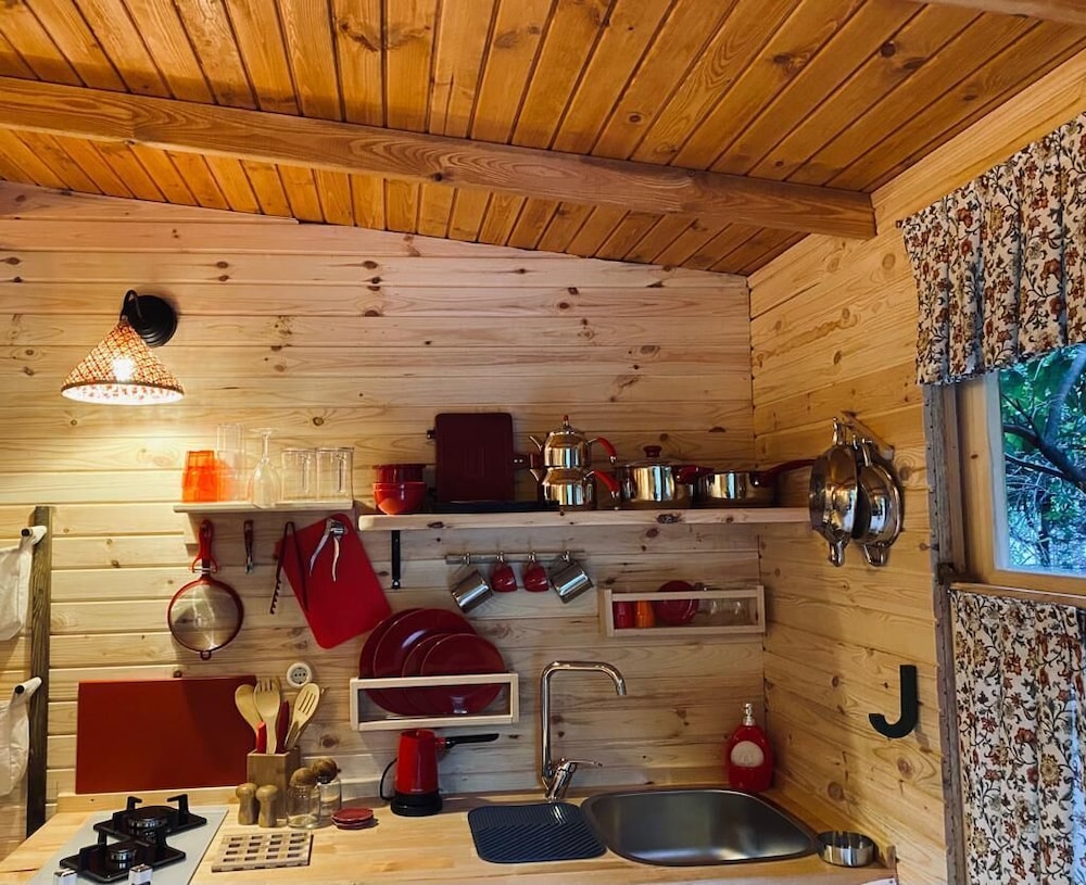 gayb i boutique home