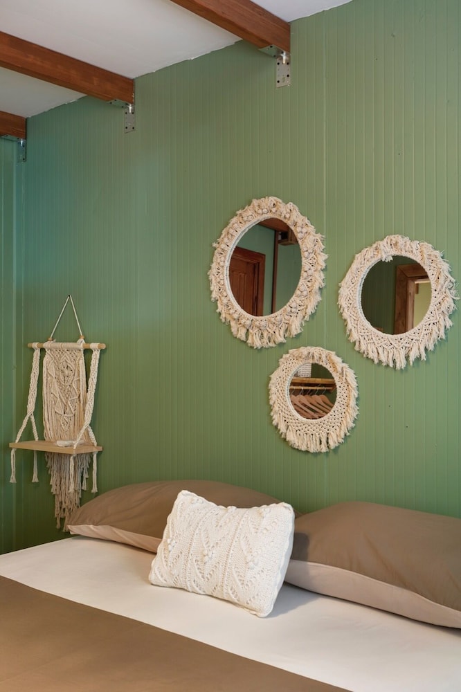 gayb i boutique home