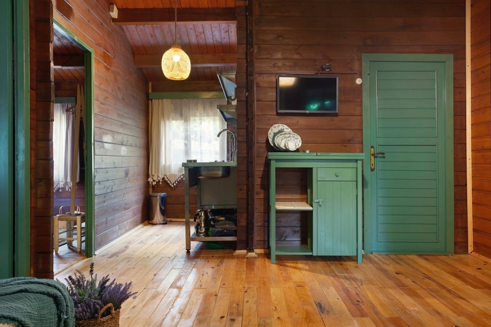 gayb i boutique home