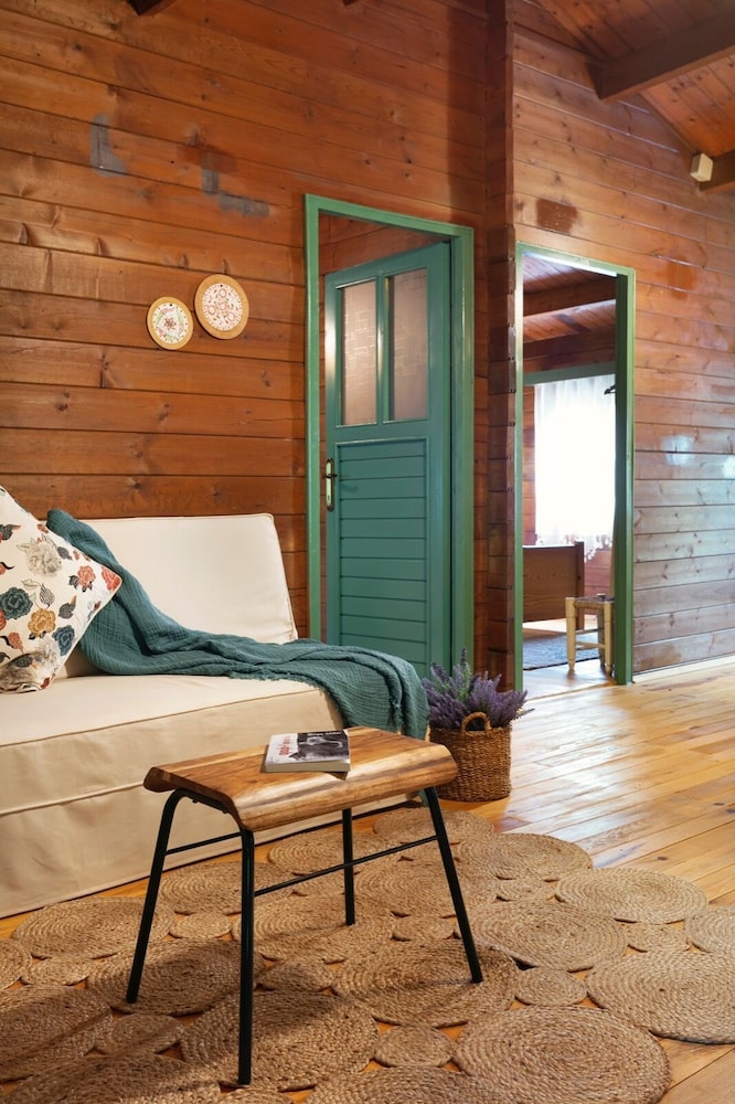 gayb i boutique home