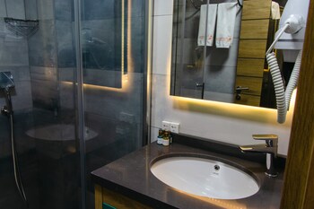 peramis hotel and spa