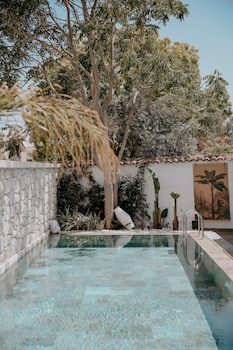 paye alacati butik otel