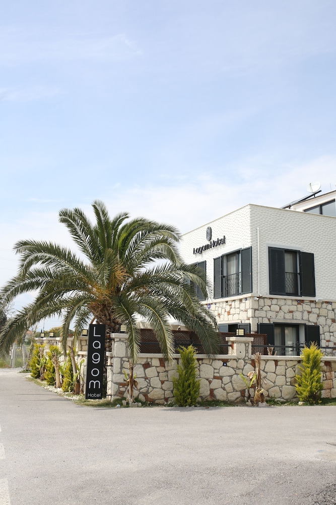 lagom hotel seferihisar