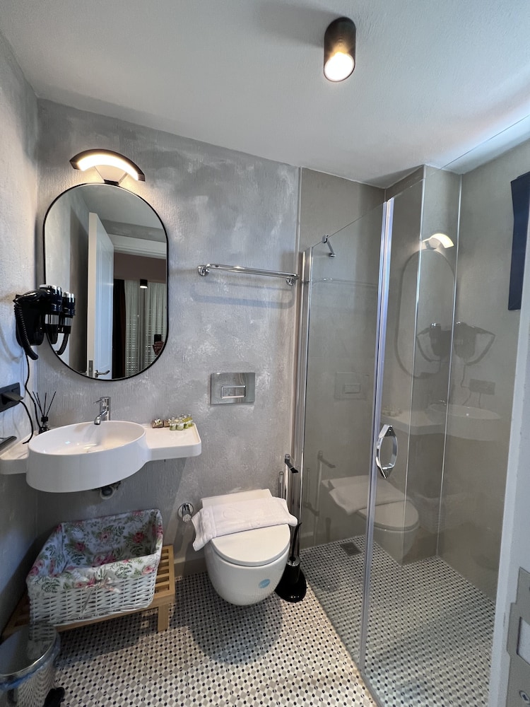 lagom hotel seferihisar